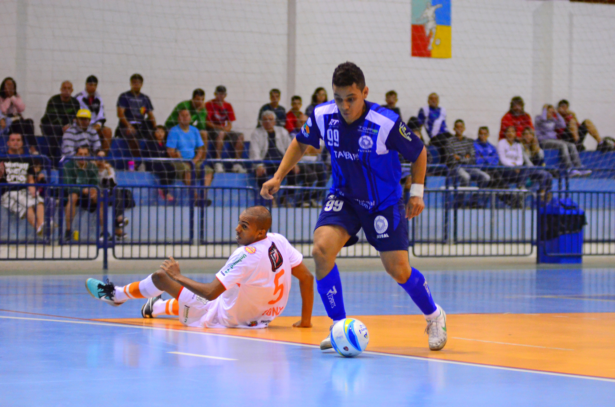 O piv Raphinha, um dos destaques da ADC Ford Futsal/Taubat na temporada. (foto: Jonas Barbetta/ Top 10 Comunicao)