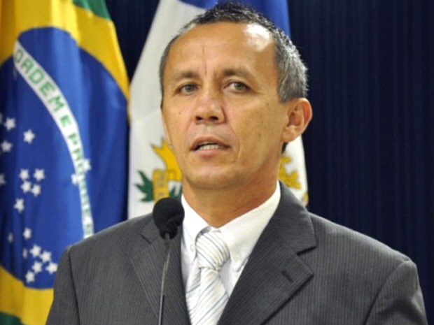 Vereador durante sess�o na C�mara de Taubat�